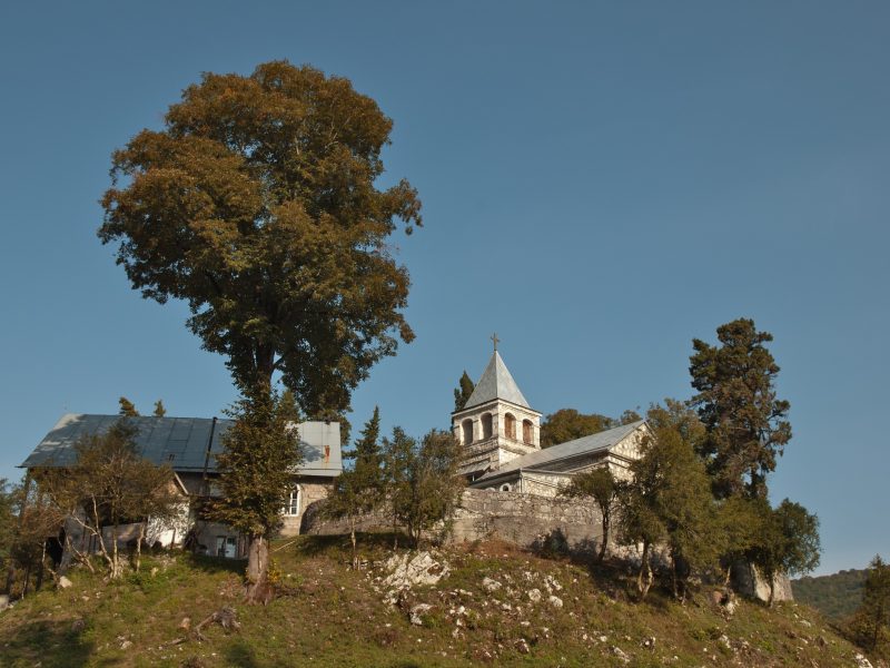 Услуги такси до села Каманы в Абхазии