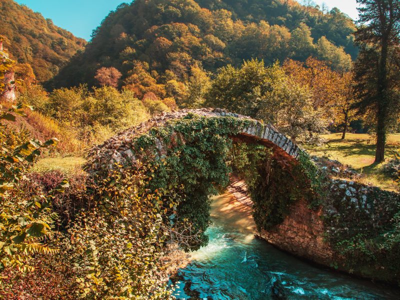 Услуги такси до Беслетского моста