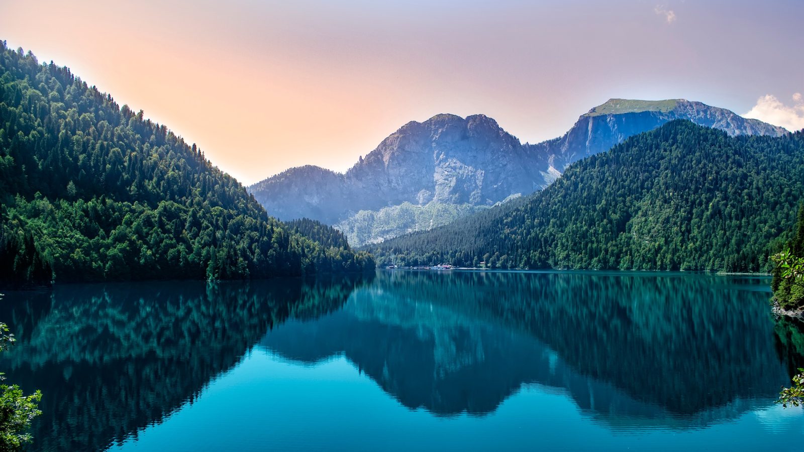 Такси до озера Рица в Абхазии